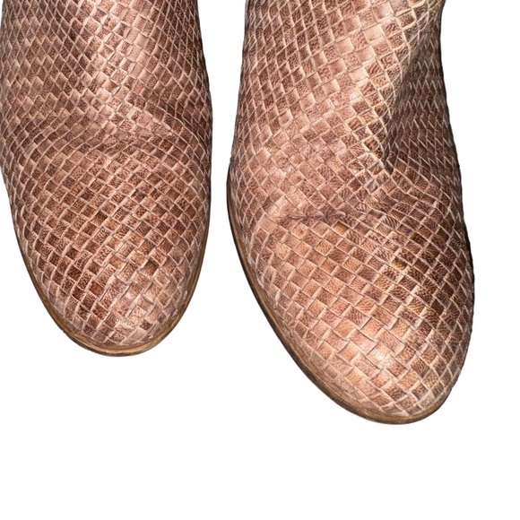 TRASK leather metallic silver zip ankle boots women’s size 38 7 - Picture 11 of 15